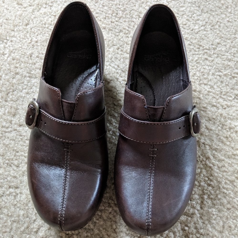 Womens like New brown Dansko size 39